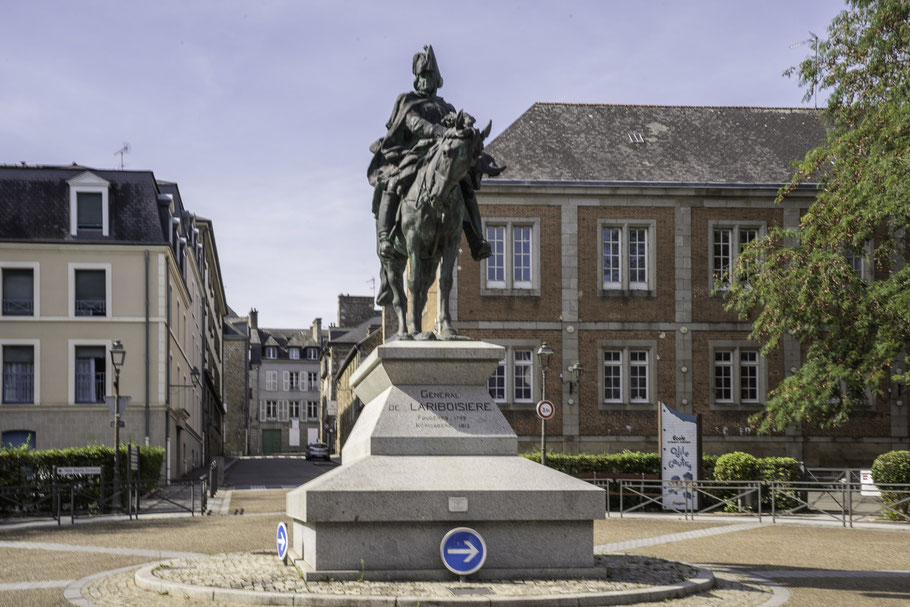 Bild: Denkmal in der Rue du Verdum in Fougères