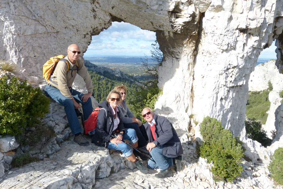 Bild: Wanderung Rocher des Deux Trous bei Saint-Rémy-de-Provence