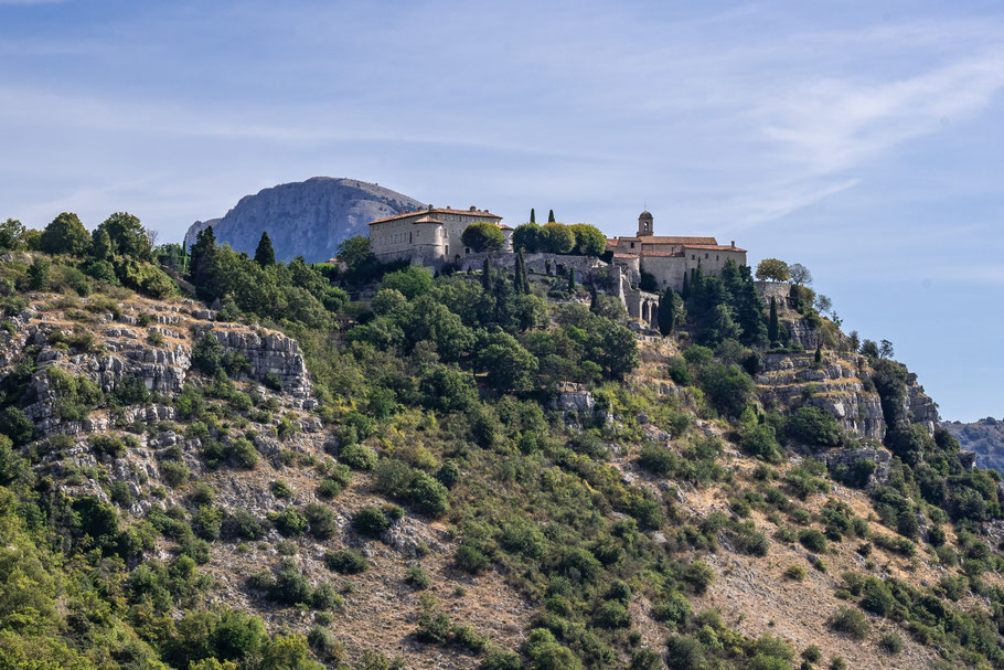 Bild: Blick auf Gourdon in der Provence