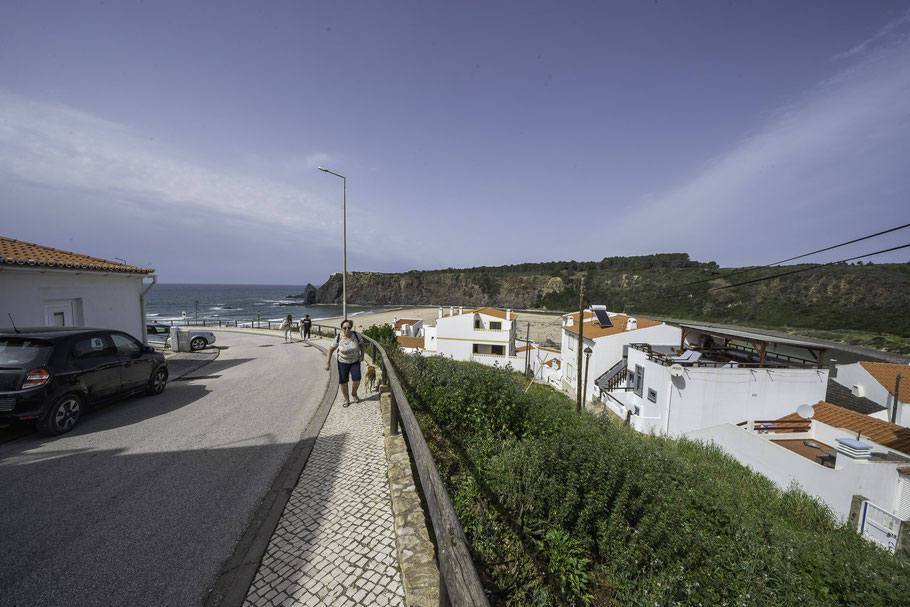 Bild: An der Praia Odeceixe an der westlichen Algarve 