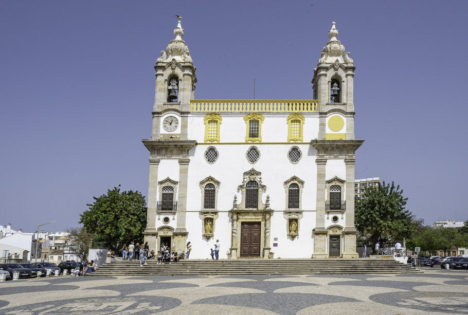 Bild: Igreja da Ordem Terceira de Nossa Senhora do Monte do Carmo oder nur Igreja do Carmo in Faro