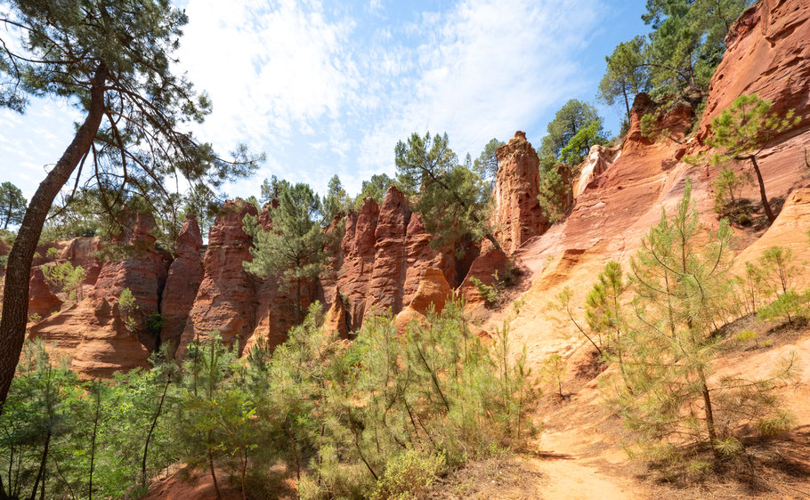 Bild: Roussillon im Vaucluse in den Ockerbergen