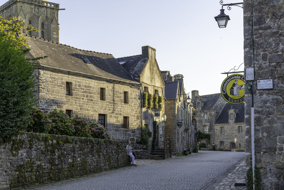 Bild: Locronan in der Bretagne       