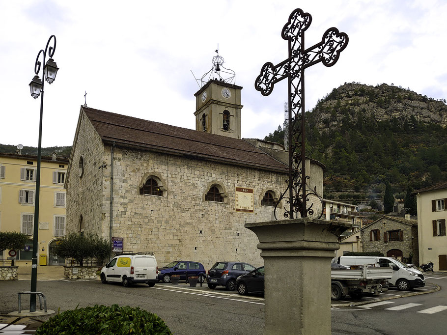 Bild: Blick auf die Église Notre-Dame-de-l’Assomption aus dem 13. Jh. und im 17. Jh. umgebaut in Puget-Theniers