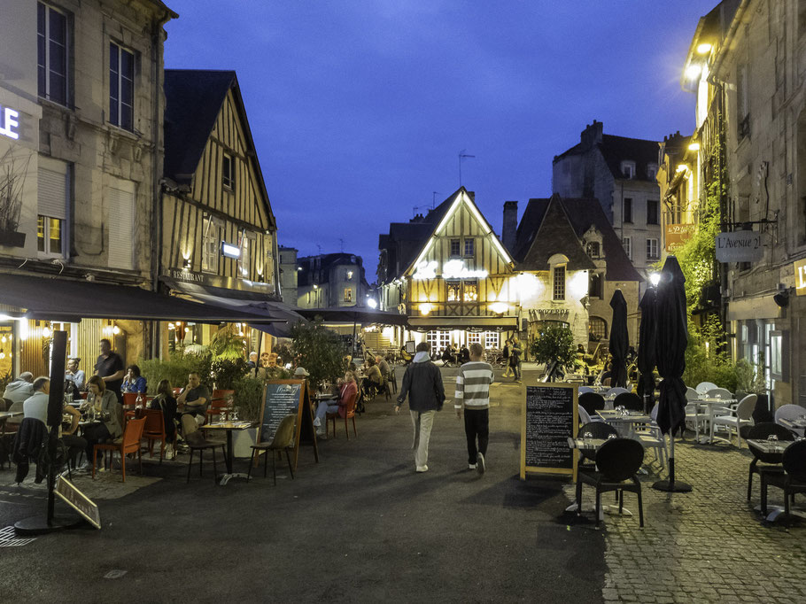 Bild: Altstadtvierltel in der Rue du Vaugueux neben dem Château Ducal