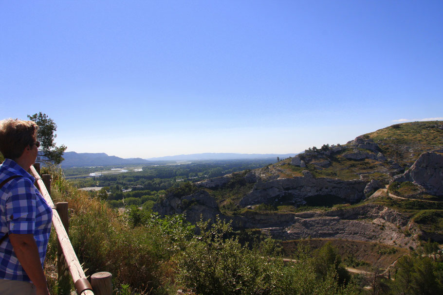 Bild: Blick von Orgon in die Alpilles und das Durancetal