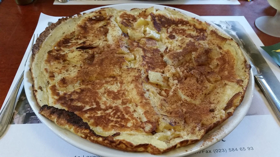 Banaan- en appelpannenkoek