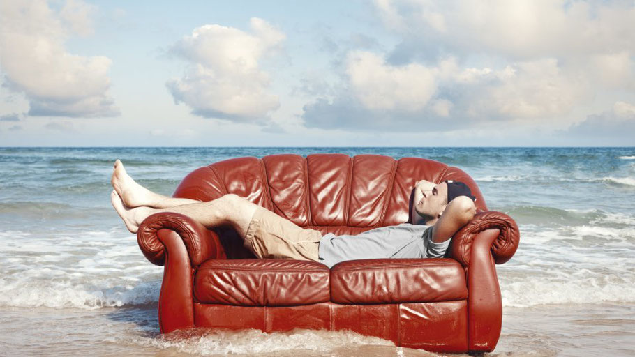 CouchsurfenISTOCK