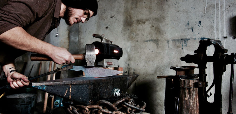 timotimoforge, atelier de coutelier forgeron en savoie