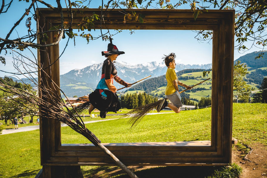 Urlaub Vater Sohn Wochenende Tirol Kitzbühel Vater Sohn Männers Kompass Weg Zusammenhalt Natur Freude Selbstvertrauen 