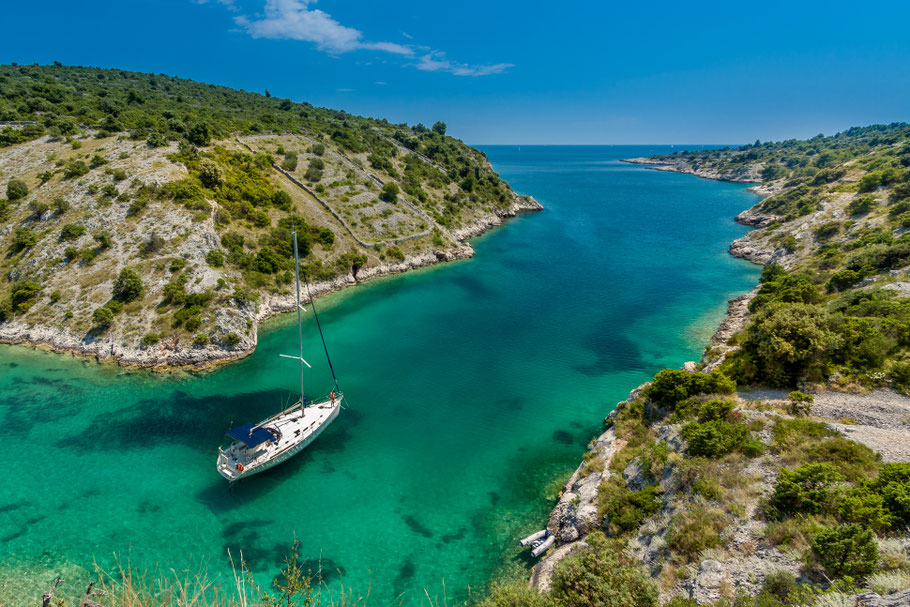 Segeln in Kroatien ist ein tolles Männers Abenteuer für Vater und Sohn.