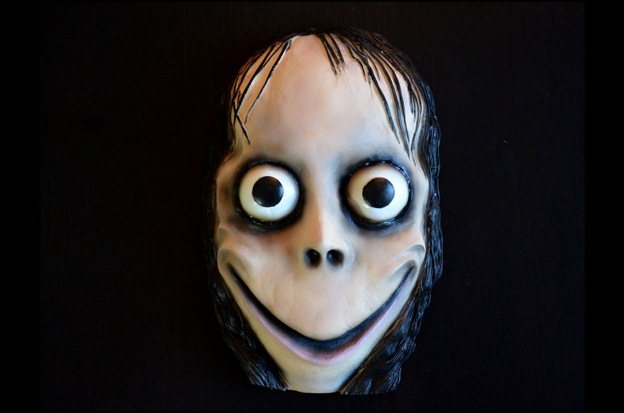 Momo Scary Creepy (handmade) Wall Plaque - Jusmade Handmade Creepy Stuff