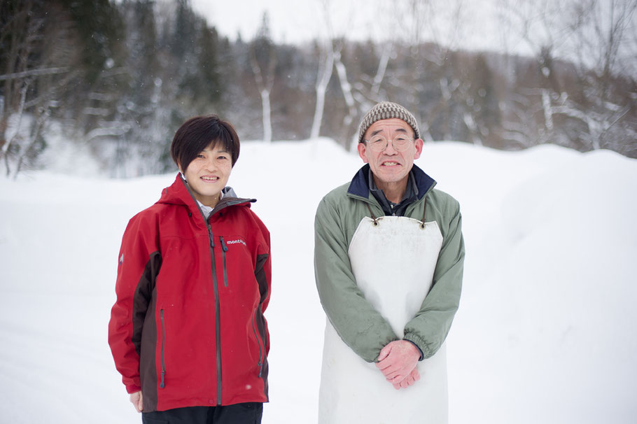 和紙がどういう存在かといえば、30 歳頃に見つけた一生続けられる仕事。後悔はないし。あと 10 年くらい紙漉きできればいいなって。 好きなものってどんどん知りたくなるじゃないですか。だから、まだまだ和紙のことが好きなんで、いろんな紙を作ってるんです。まだそうやって好きなことをやってる。
