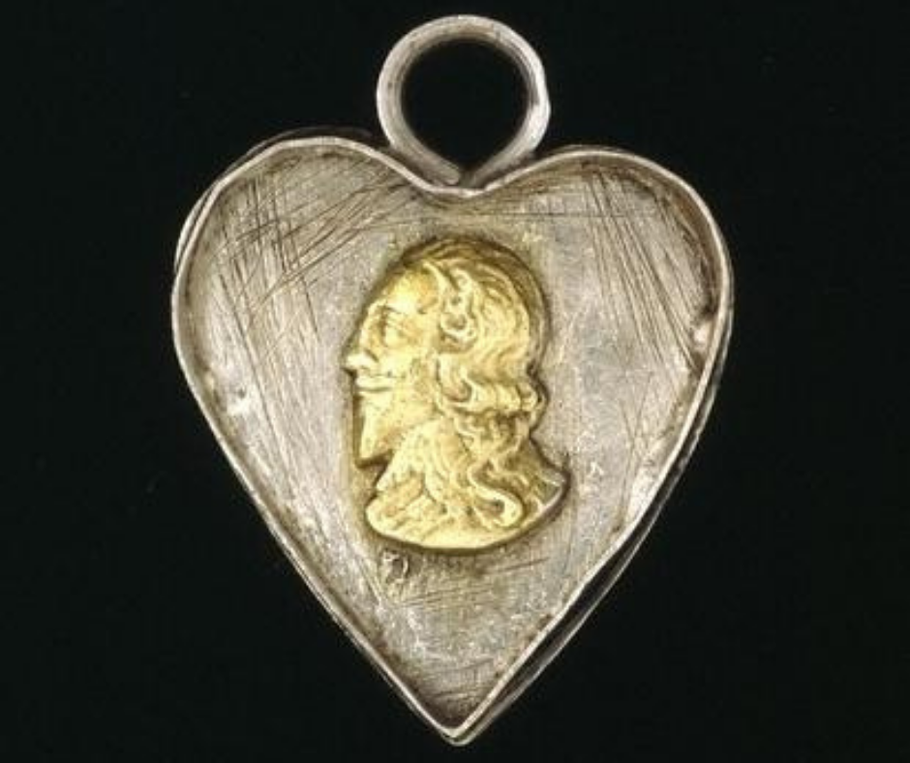 A late 17th-century locket, depicting the head of King Charles I 