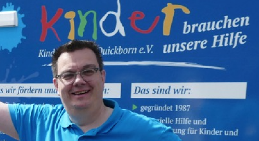 Der Verein Kinderhilfswerk Quickborn e.V. unter ihrem Vorsitzenden Marvin de Vries ist Kooperationsartner beim Projekt „Bauspielplatz"