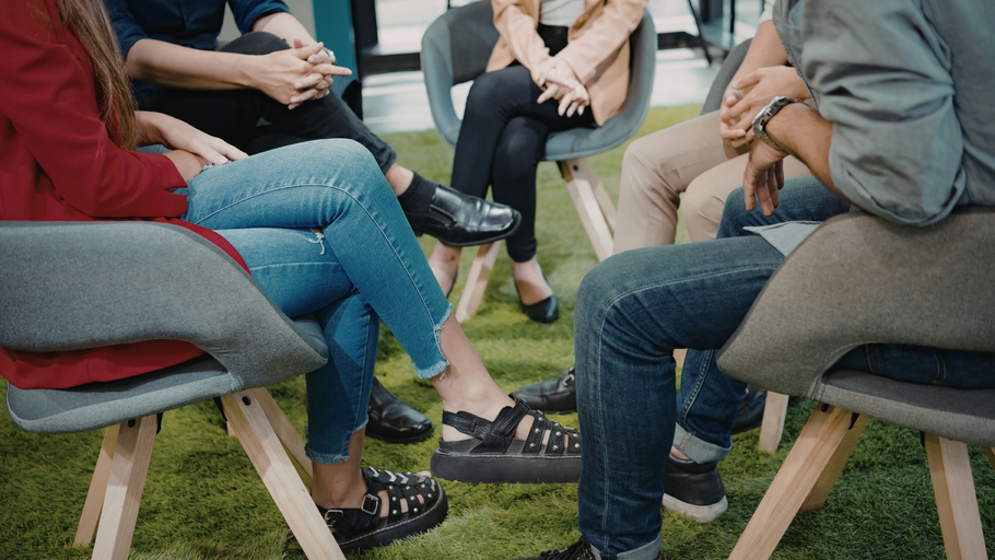 Reflexionsarbeit im Team im Rahmen eines Ressourcen-Räume Workshopformats
