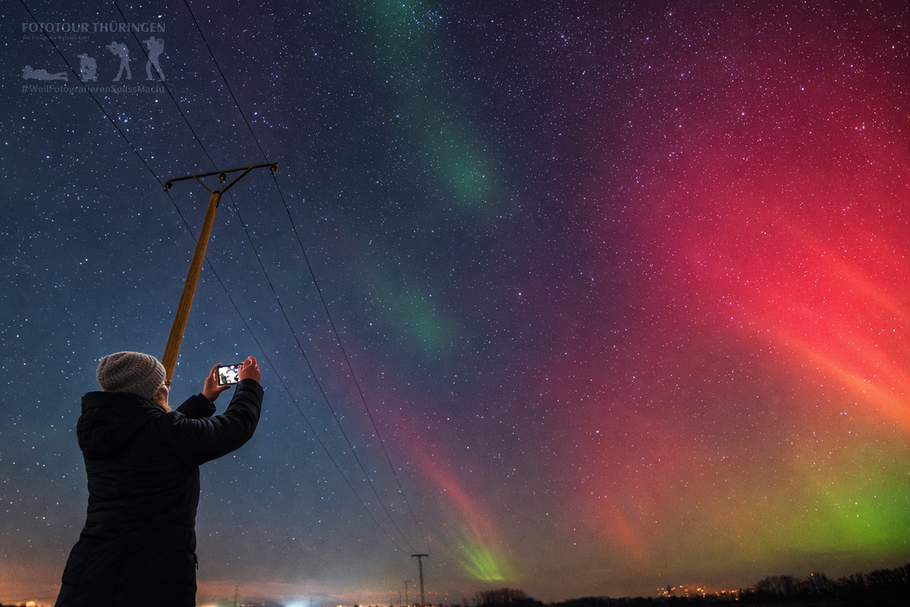 Im Januar 2026 haben wir mit allem was zur Verfügung stand die Polarlichter bei Erfurt in Thüringen fotografiert l Foto: Melanie Kahl