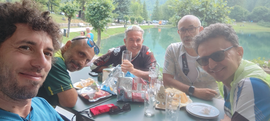 gita conclusa ...mangiamo anche il malcapitato cameriere!!!