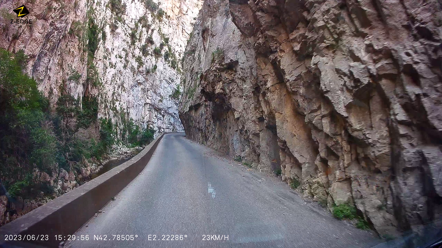 Bild: Wohnmobilreise in die Hochpyrenäen in der Gorges de Saint-Georges 