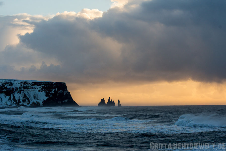 Dyrhólaey,Island,Süden,Küste,Winter,Meer,stürmisch,Wellen,Februar