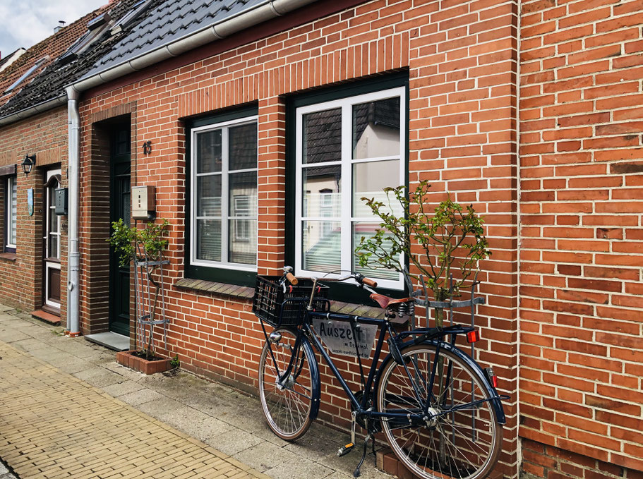 Kopfsteinpflaster, Wohnen im Denkmal, Denkmalschutz, Ferienhaus,  Wintergarten, romantischer Garten, Grill, Friedrichstadt, Kaneelstraße, Fahrrad, Altstadt, Altstadtgasse