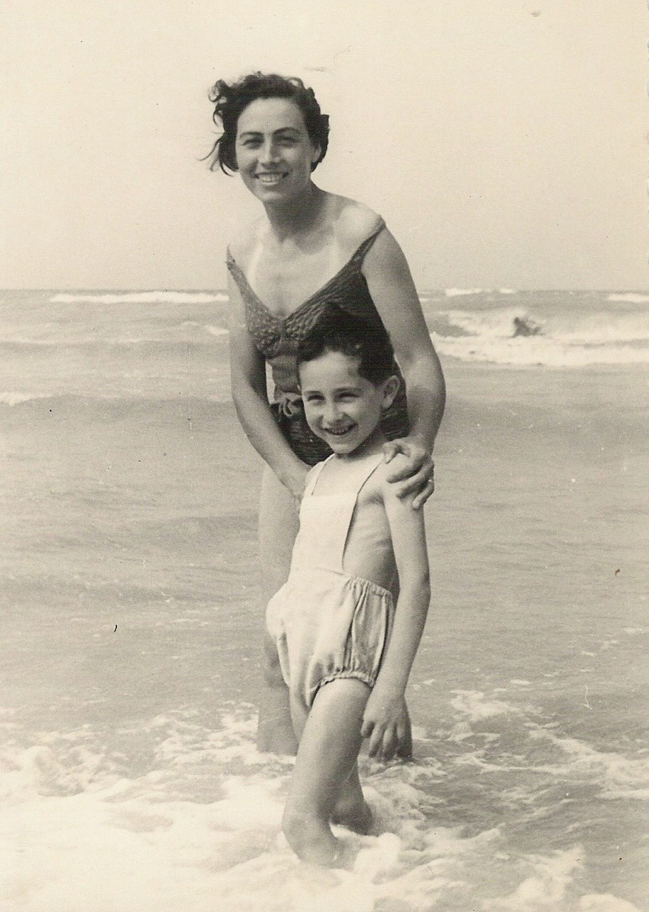 1948 - Viserba - Con mia mamma