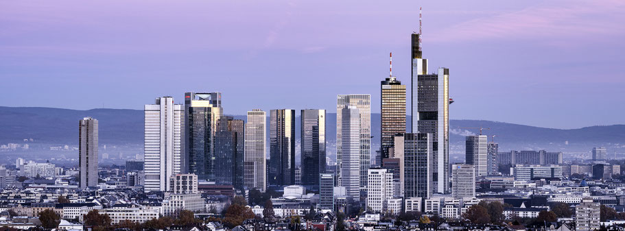 Frankfurt Skyline im Panorama-Format 