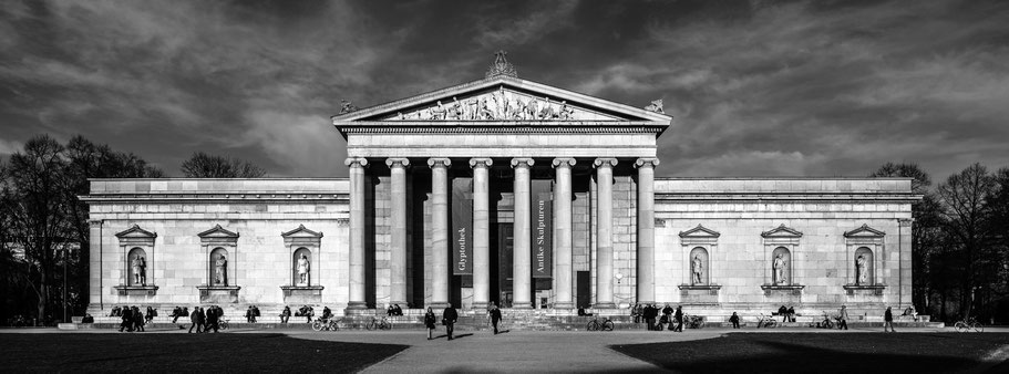 Glyptothek in schwarzweiß als Panorama-Photographie, München