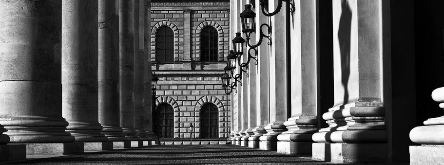 Max-Joseph-Platz in schwarzweiß als Panorama-Photographie, München