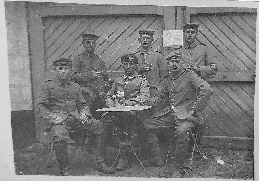 © S.Jordan / Otto Schneider II, hintere Reihe, Mitte