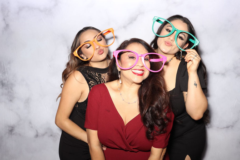 STANDARD BACKDROPS SnapCam Photo Booth 1 Rated Photo Booth in