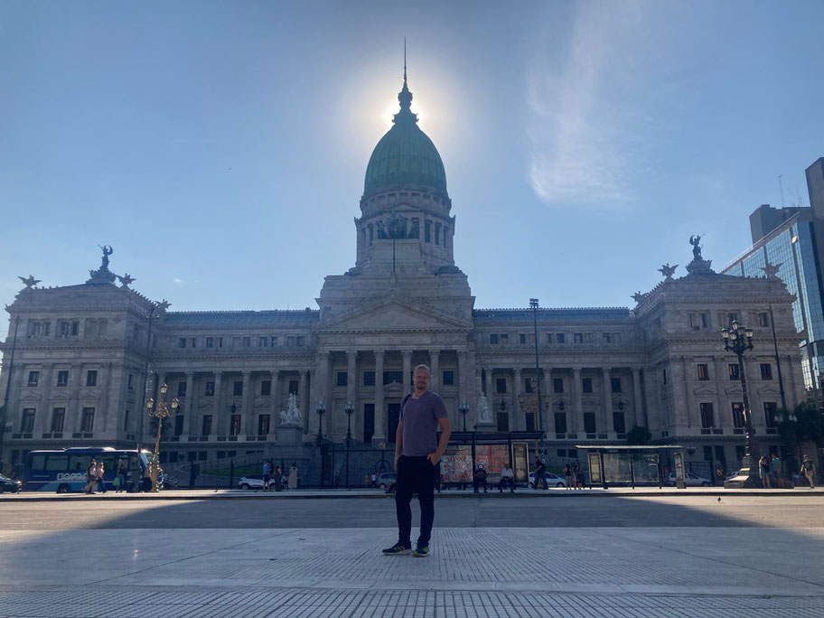 Vor dem argentinischen Kongresspalast