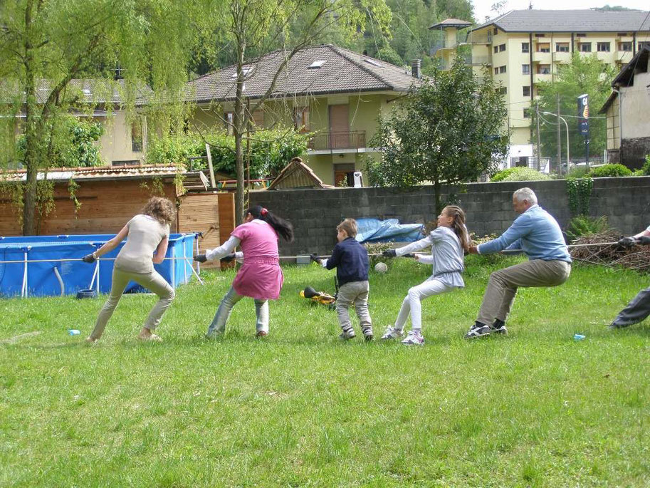 Da sinistra: Paola, Noemi, Oscar, Giulia, Gualtiero.