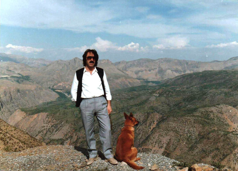 1985 - DINTORNI DELLA DIGA DI KARAKAYA, TURCHIA - IO E BUCK 