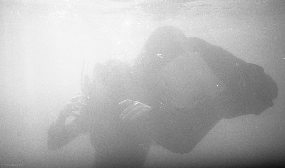 image: nina luca, dark fashion, dark fashion blog, nu goth, nikonos, nikonos v, analogue photography, analog photography, analog underwater photography, analogue underwater photography, swiss blogger, swiss fashion blogger, vjp.ch, VJP photography, vjp