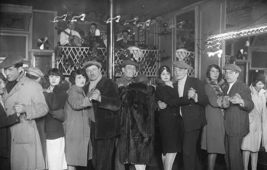 Bal musette a Parigi nel 1931 (coll. BnF)