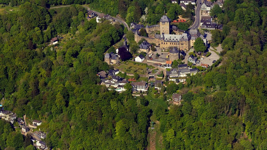 schloss burg german castle con herr der ringe game of thrones fanwerk