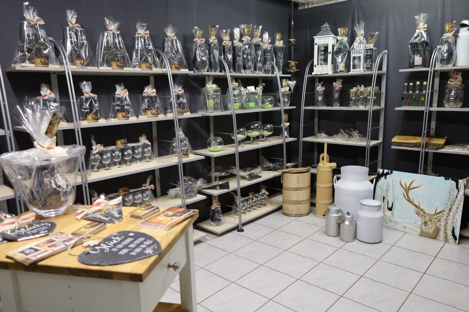 Glasgravuren / Gravierte Kaffeegläser Edelweiss /  Wasserkrug graviert Edelweiss / Weingläser graviert Heimatliebe / www.petras-handwerk.ch