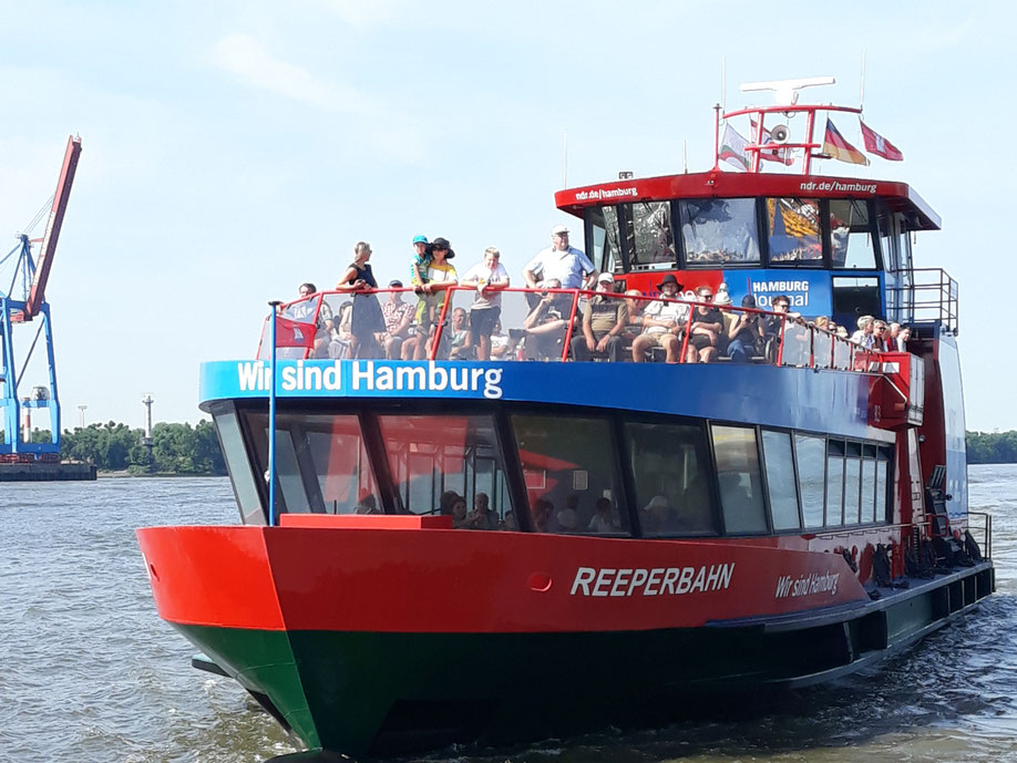 Wir sind Hamburg - Kurzreisen, Mini-Kreuzfahrten und Weltreisen ab/bis Hamburg 2026-2027 günstig buchen - AIDA Reisebüro-Partner Reiselotsen bucht telefonisch und online