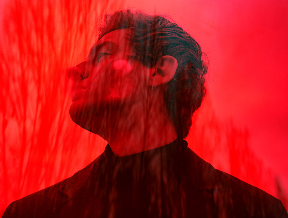 FineArt photographie d'un homme pris dans la nature lors d'un projet photographique par Vivien Liskovsky