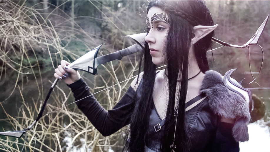 image: nina luca, swiss blogger, dark elve cosplay, dark elve, husky , behind blue eyes, swiss cosplay, swiss cosplayer, fantasy cosplay, elve cosplay, elben cosplay, dunkelelbe, cosplay video, schweizer blogger, schweizer cosplayer