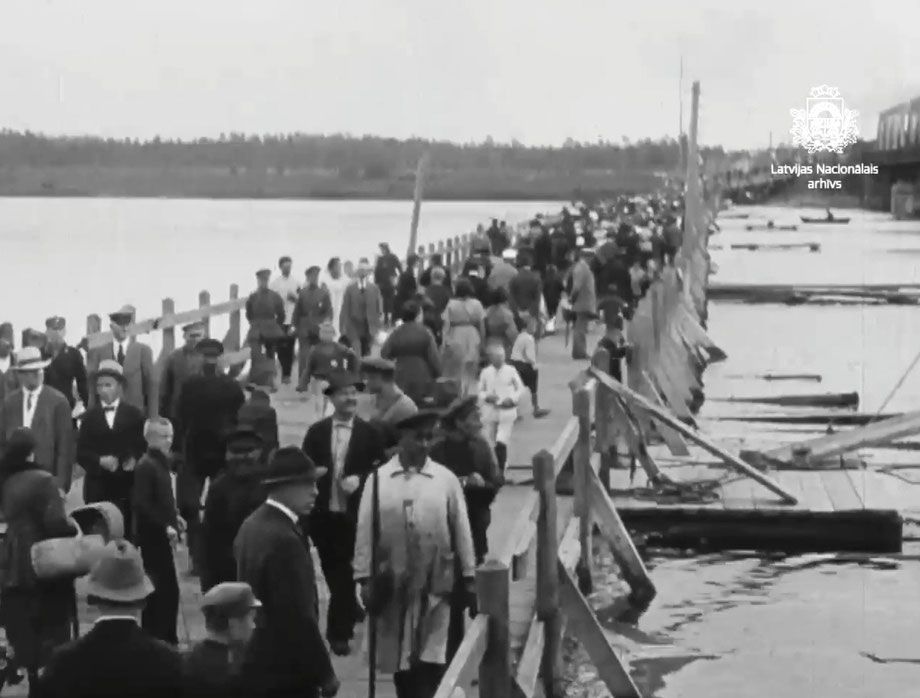 Бильдерлингсгофский плавучий мост. 1922 год 