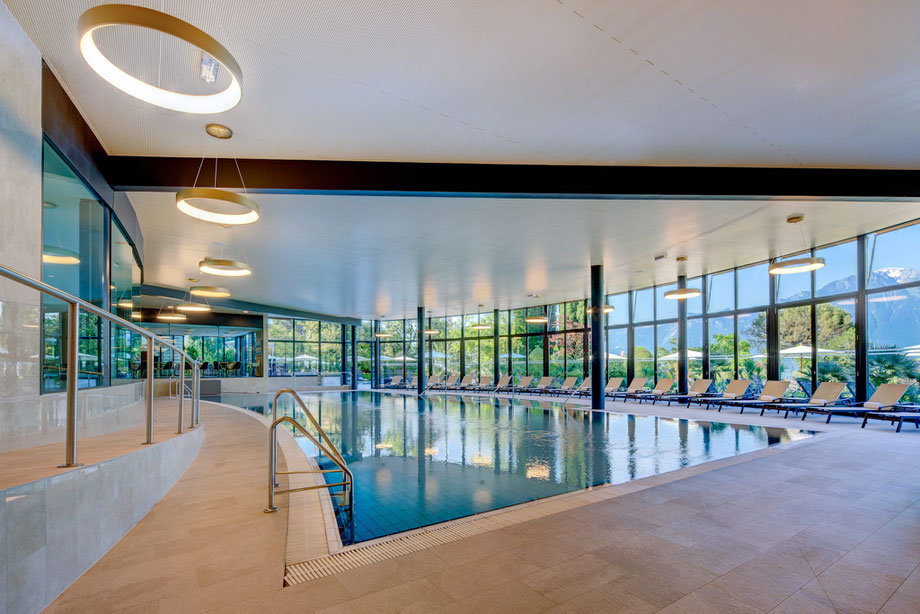 Fairmont Le Montreux Palace - Indoor Pool