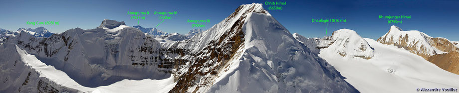 Le Khumjungar Himal (à droite) vu depuis le Saribung (6328m)