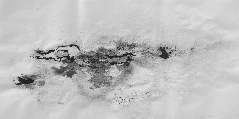 à vau-l’eau 2023 série de 100 dessins impressions monotype, fusain, encre, pointe sèche sur rame de papier chinois 34 x 68 cm 23/100