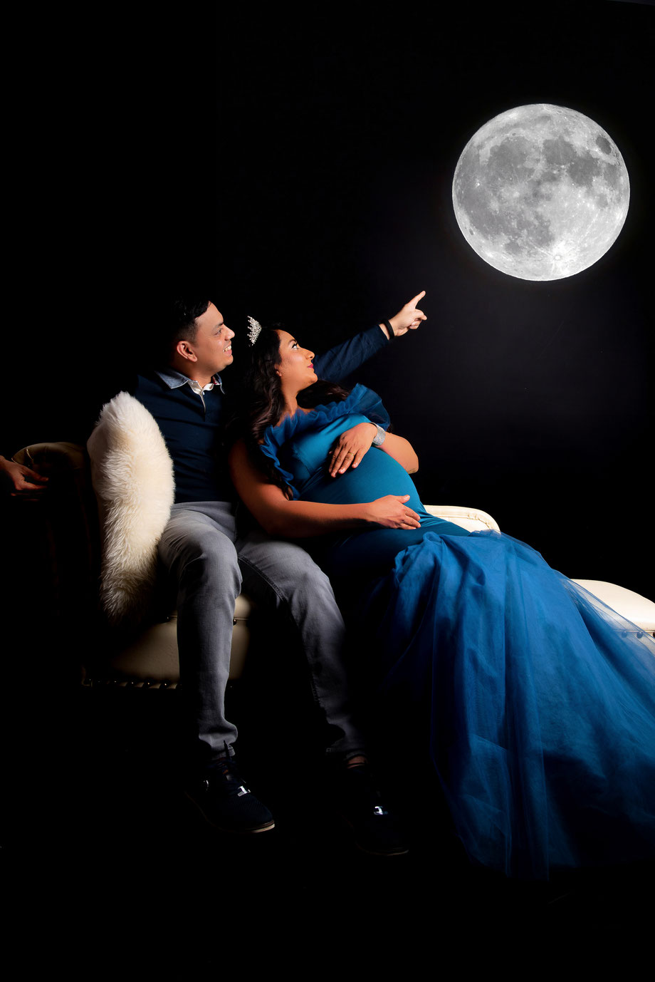 pregnancy shoot with husband