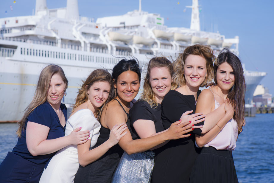 bachelorette party shoot