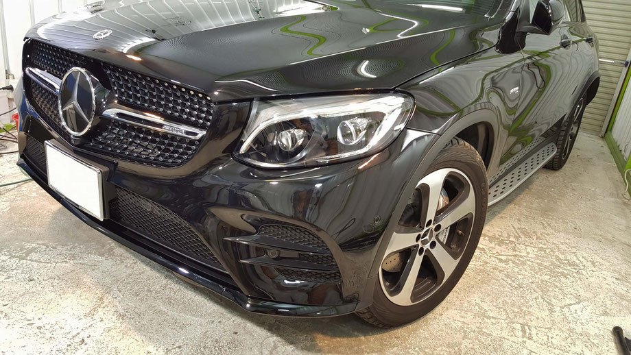 AMG・GLCの磨き後の艶 黒い車のコーティング 黒メタリックの光沢