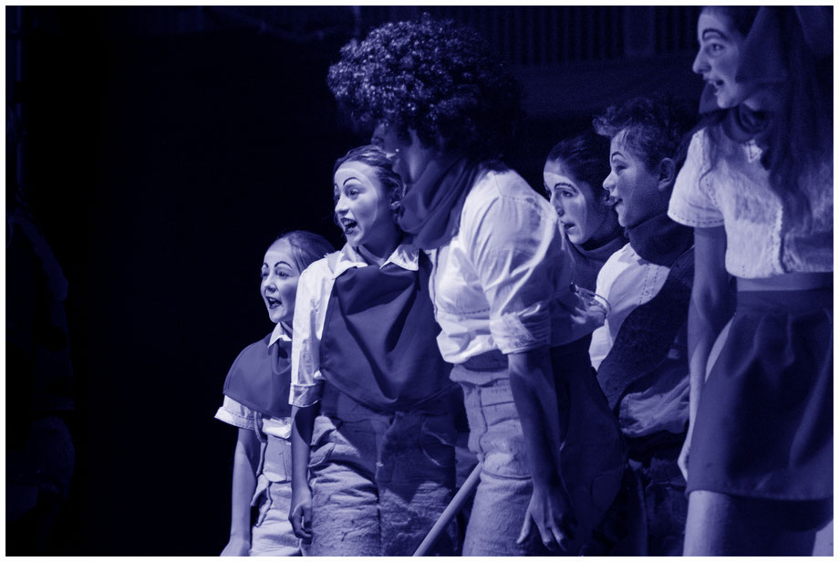 Sznenfoto aus "Struwelpeter". Theater Jetzt Produktion mit Kindern und Jugendlichen 2016