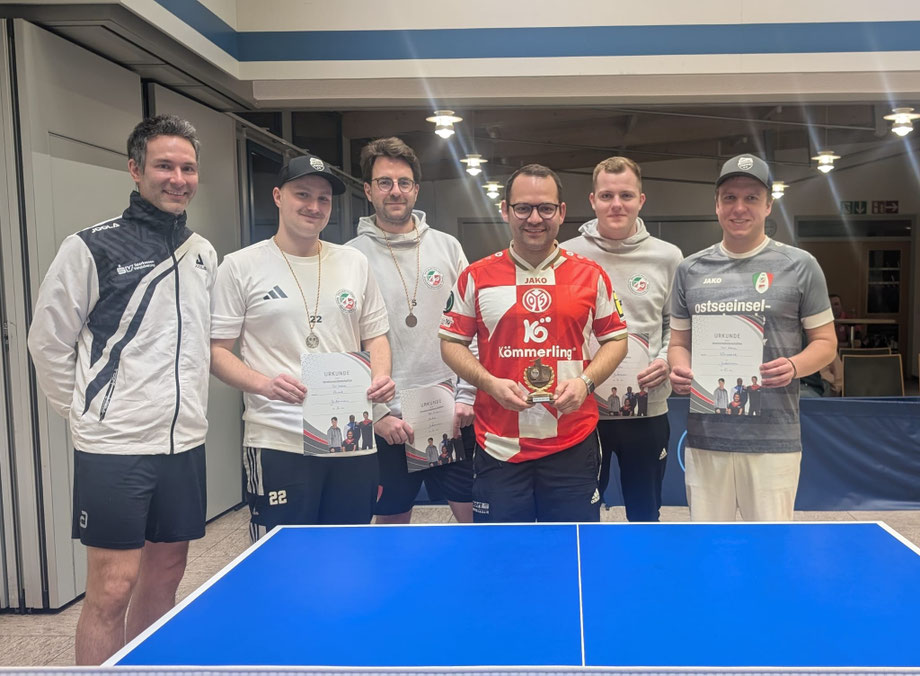 Turnierleitung Tobias, Fabian Becker, Simon Becker, Marcel Stahl, Christian Hess und Jannik Wommelsdorf